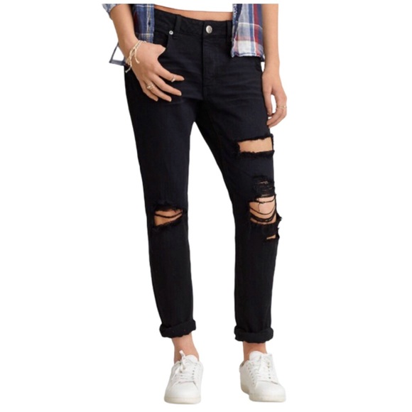 American Eagle Outfitters Denim - American Eagle Tomgirl High Rise Distressed Jeans